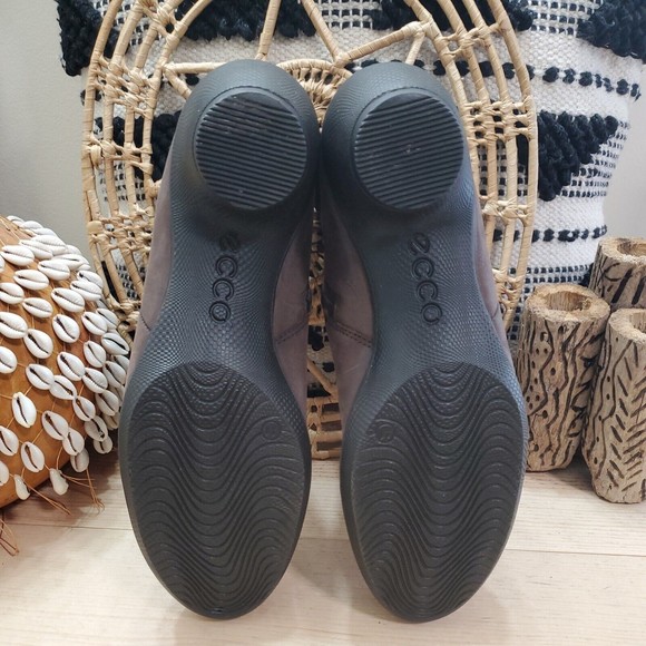 ECCO Sculptured Folded Ankle Boot Booties Brown Leather Zip Women's 10- 10.5/41 - Picture 13 of 16